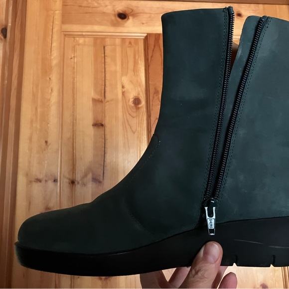 Ziera Active Fit Boot Size 7.5 Green zipper- custom made - Picture 4 of 5